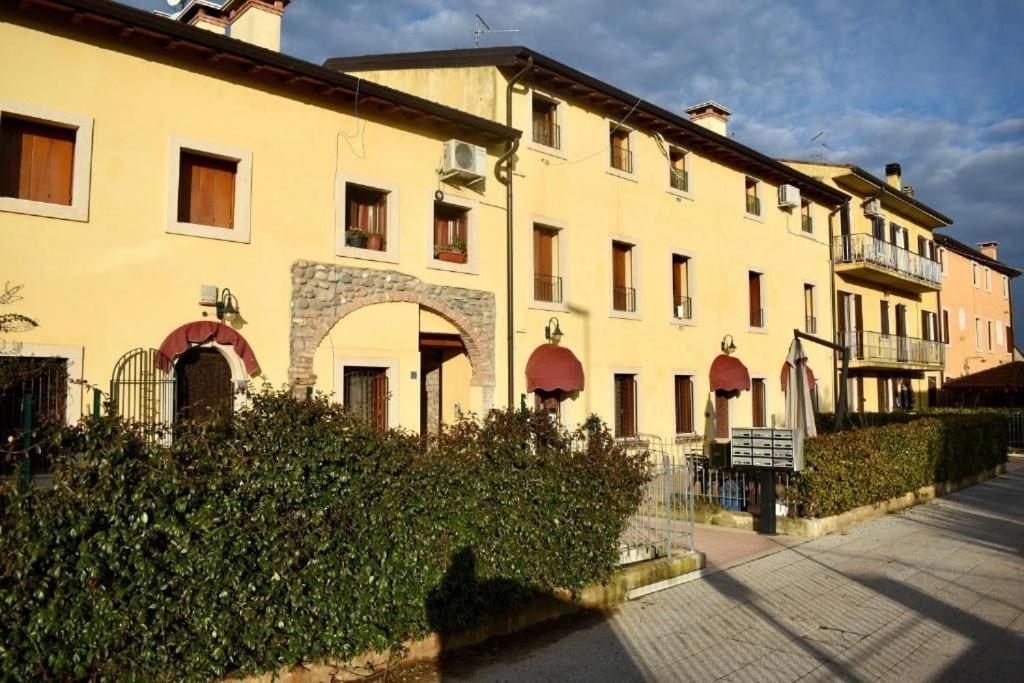 Casa Giulia - Valeggio Sul Mincio Apartment Bagian luar foto